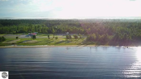 16086 Us Hwy 2, Cooks, MI 49817